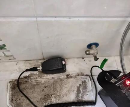 托克逊屋顶漏水维修公司分享下卫生间漏水的危害及解决方法